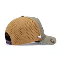 Casquette de golf personnalisée imperméable à 5 panneaux avec logo en patch PVC, visière magnétique et support pour tee