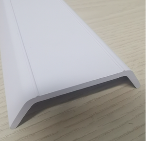 Marqueur de poteau de guidage de bord en PVC blanc de 1400mm pour les produits de chaussée - Product Image 1