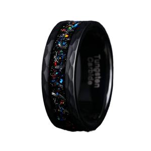 Anillo negro eléctrico de acero de tungsteno personalizado de 8mm con incrustaciones de orquesta colorida, nuevos accesorios de anillo de pareja de moda, anillo de oro - Product Image 1