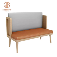 Meubles de salle à manger Cafe Tables de café longues en bois Chaise en cuir gris et banquette canapé orange Ensemble de sièges pour meubles de restaurant