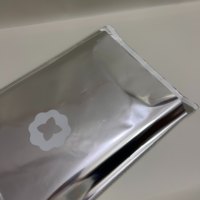 Sac d'expédition en polymailleur métallique argenté avec logo personnalisé pour vêtements, enveloppe de courrier en aluminium résistante à l'humidité