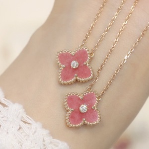 Gargantilla de clavícula de lujo, Collar personalizado de trébol de cuatro hojas, joyería de oro, collar de trébol de cuatro hojas de oro personalizado - Product Image 1