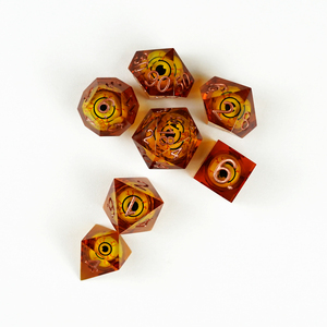 Dés polyédriques personnalisés avec dragon roulant globe oculaire à l'intérieur de la résine DND RPG 7 pièces par ensemble jeu de société dés à noyau liquide à bords tranchants - Product Image 2