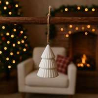 Vente en gros d'ornements de Noël suspendus en céramique de haute qualité, souvenirs, design moderne UV, faible MOQ, décorations de Noël pour la maison