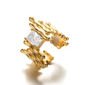 Anelli con zirconi di diamanti gioielli anello da dito con zirconi cubici placcato oro 18 carati irregolare Cz