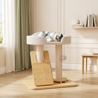 Arbre à chat en bois massif avec lit intégré, tour à gratter en sisal, support pour chat pour petits espaces avec jouet pour chats d'intérieur
