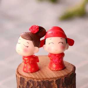 รูปปั้นเรซิ่นคู่แต่งงานแบบจีนโบราณ สีแดง ขนาดเล็ก สำหรับตกแต่งฉาก DIY - Product Image 4
