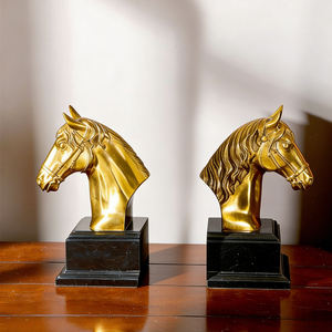 ที่คั่นหนังสือรูปหัวม้าทองคำพรีเมียม ฐานหิน รูปปั้นสัตว์ ที่วางหนังสือ ของตกแต่งบ้าน สำนักงาน ห้องสมุด งานศิลปะ - Product Image 5