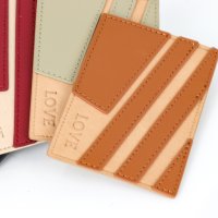 Étiquette en cuir micro-gaufré respirante Signature