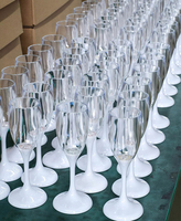 Tasses lumineuses design moderne Fournitures de fête à LED avec connectivité Forme carrée Télécommande Alimentation CC Tasses lumineuses