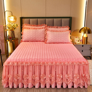 2022 New <span class=keywords><strong>Bed</strong></span> Rock Tröster Hochzeit <span class=keywords><strong>Full</strong></span> Size Spitze Samt Quilten Stickerei Bettwäsche Set Tages decke Bettdecke - Product Image 4