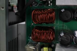 1kva <span class=keywords><strong>3kva</strong></span> 5kva 10kva 중단없는 전원 공급 장치 저주파 가정용 기기 산업 온라인 업 - Product Image 3