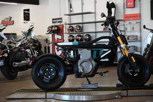 Abordable 2024 BMWs CE 02 Moto électrique urbaine légère, entraînement par courroie, Scoote alimenté par batterie au lithium - Product Image 6