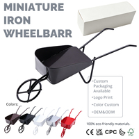Mini chariot à main vintage en métal, accessoire de scène de jardin pour maison de poupée, chariot à une roue, ornement photographique, vente en gros