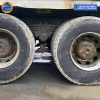 Camion benne lourd d'occasion Sinotruk SITRAK G7S 8x4, moteur diesel Weichai 400 ch Euro 6, caméra arrière gauche