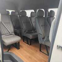 Autocars pour les excursions et les services professionnels, prix attractifs, transmission automatique, essence, en très bon état