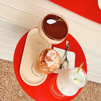 Moderner Einfacher Wandmontierter Roter Kleiner Tisch für Kaffee Milch Tee Snacks Wein Fitness Damenmode Grillshops Restaurants