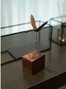 Carillon Elettrico Artigianale in Legno Massello a Forma di Cigno Volante, Stile Musicale 'Canto degli Uccelli', con Poesia degli Uccelli, Ornamento Creativo da Scrivania, Regalo - Product Image 2
