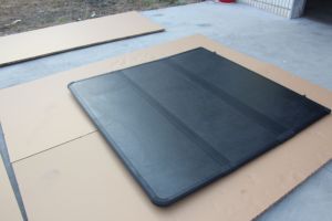 Couverture de benne tri-pliante robuste en alliage zinc-aluminium avec verrouillage pour Toyota 2019-2025, <span class=keywords><strong>Silverado</strong></span> et Ranger - Product Image 4
