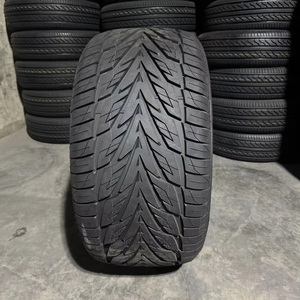 Neumático Radial BRAND LCH CLASSIC 235/60R15 98T (BLACKLETTER) Nuevo para Autos de Pasajeros - Product Image 1