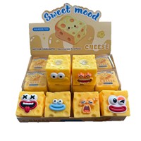 Blocs de construction en forme de fromage réalistes de haute qualité, en matériau TPR, pour un divertissement artisanal et un soulagement du stress.