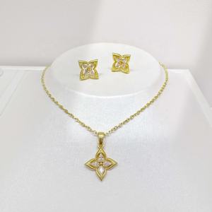 Ensemble de bijoux personnalisés en argent 925 plaqué or 18k et 14k, motif trèfle, pierres naturelles, élégant et luxueux, pour mariée, filles, mode simple et raffinée. - Product Image 2
