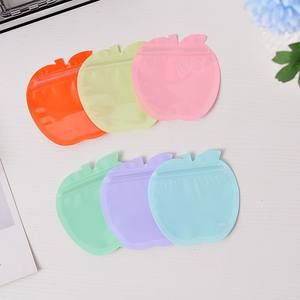 Sacs cadeaux en CPP en forme de cœur, sacs en Mylar, pochettes refermables, résistants à l'humidité, pour petites entreprises, bonbons, bijoux, boucles d'oreilles, bagues - Product Image 5