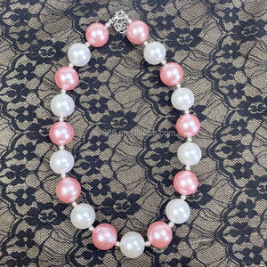 Moda niñas pequeñas 18mm malva Rosa Blanco Color grueso perla collar plástico Bubblegum cuentas joyería al por mayor - Product Image 1