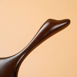 Cepillo de Masaje Acolchado de Madera de Sándalo para Mujer con Cojín de Aire, Herramienta de Peinado Texturizante y Voluminizadora en Caja de Regalo de Madera - Product Image 2