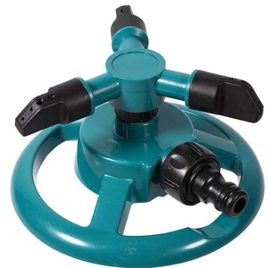 Aspersor Rotatorio de 360 Grados con Base de 3 Brazos, Dirección de Rociado Ajustable, Conector Rápido de 1/2'', Aspersor para Jardín, Patio y Césped - Product Image 1