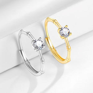 Bague en cuivre plaqué argent à motif géométrique unique, design torsadé délicat, bague en zircon, cuivre plaqué argent, vente en gros disponible - Product Image 4