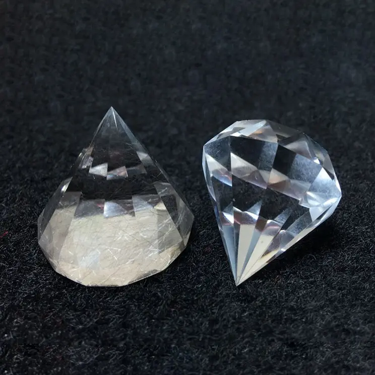 Diamante de cristal de cuarzo claro natural tallado a mano al por mayor