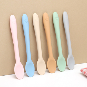 Cuillère pour bébé avec noyau en fer, sans fuite, cuillère d'alimentation flexible en silicone à 360°, qualité alimentaire sans BPA, ustensile pliable pour bébé, 6 couleurs - Product Image 1