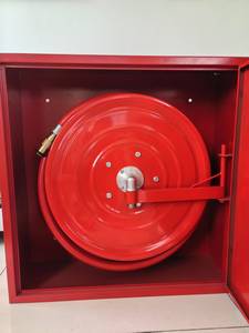 <span class=keywords><strong>Armoire</strong></span> à incendie en métal rouge à structure stable avec robinet et tuyau intégrés - Product Image 3