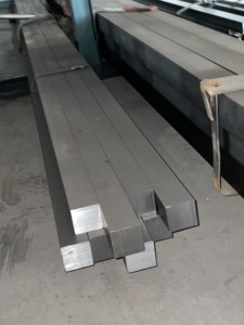 Soğuk çekilmiş işlemle özelleştirilebilir 40Cr alaşımlı yapısal çelik kare çubuklar kararlı performans özelleştirilebilir kesme - Product Image 2