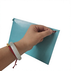 Enveloppes d'affaires de luxe personnalisées avec des bandes détachables, emballage avec impression offset pour cartes-cadeaux et emballage promotionnel - Product Image 1