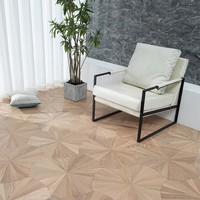 Parquet en bois d'ingénierie de chêne européen de luxe, surface brossée naturelle, grand motif feuille de lotus pour la décoration intérieure moderne
