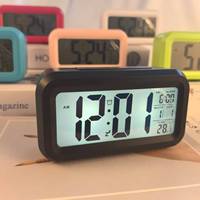 Reloj Despertador LED Inteligente y Moderno con Pantalla de Temperatura, Reloj Digital LCD Grande con Función de Repetición, Funciona con Pilas, Decoración para el Hogar y la Oficina