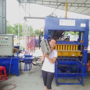 Máquina de Ladrillos de Alta Calidad Qt4-30, Pequeña Máquina Hidráulica para Bloques de Cemento, Máquina para Fabricar Ladrillos de Cemento en Etiopía - Product Image 3