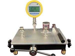 Manómetro Digital de Alta Precisión para Calibración 0.05% 2800 bar - Product Image 4