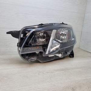 Mootour <span class=keywords><strong>Vans</strong></span> Repuestos Lámpara de cabeza OE 90172806 9816826280 90172807 9816826180 para Renault Trafic Peugeot Partner 2019 - Product Image 3