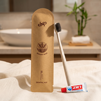 Ensemble d'articles de toilette écologiques pour hôtel, emballage en papier kraft biodégradable personnalisé en gros, kit d'articles de toilette jetables pour hôtel de charme
