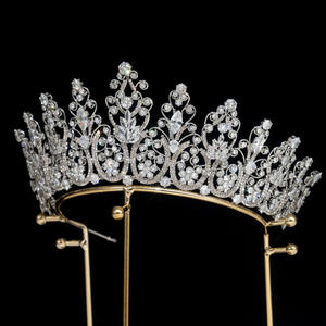 Luxuriöse Vergoldete Vollbesetzte Zirkon-Braut-Tiara Krone Haarschmuck für Hochzeit Geburtstag Party Schönheitswettbewerb Abschlussball & Jubiläum - Product Image 2