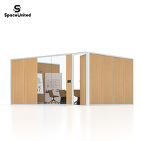 Cloison modulaire en verre écologique SpaceUnited avec installation facile et panneaux insonorisés pour salle de réunion de bureau