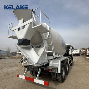 Camion malaxeur à béton haute performance Howo 6x4, 380 ch, 10 roues, pour la livraison de béton prêt à l'emploi - Product Image 1