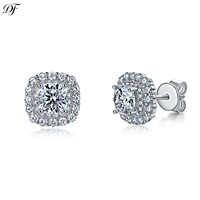Boucles d'oreilles clous en moissanite double halo en forme de petit cube de sucre 1,74 CTW S925, cadeau de fiançailles et de commémoration pour femme