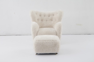 Sillón de Salón de Lujo Flemming Lassen para Hombre Cansado con Reposapiés, Sillón de Diseño Nórdico de Piel de Oveja Premium - Product Image 2