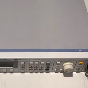 New R&S SMV03 3G Signal Generator Rohde & Schwarz 3.3GHz High Accuracy 1 Year Warranty for Auto Testing - Product Image 2