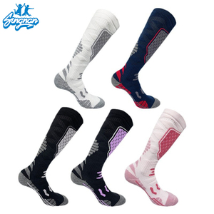 <span class=keywords><strong>Chaussettes</strong></span> <span class=keywords><strong>de</strong></span> <span class=keywords><strong>ski</strong></span> chaudes pour l'extérieur <span class=keywords><strong>Chaussettes</strong></span> <span class=keywords><strong>de</strong></span> sport longues pour hommes <span class=keywords><strong>Chaussettes</strong></span> d'hiver épaisses et chaudes pour femmes - Product Image 6