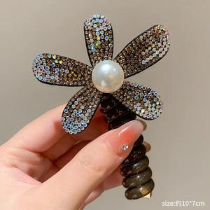 Vente en gros de cordes à <span class=keywords><strong>cheveux</strong></span> coréennes pour filles élastiques pour téléphone avec <span class=keywords><strong>strass</strong></span> pour <span class=keywords><strong>cheveux</strong></span> pour femmes - Product Image 5